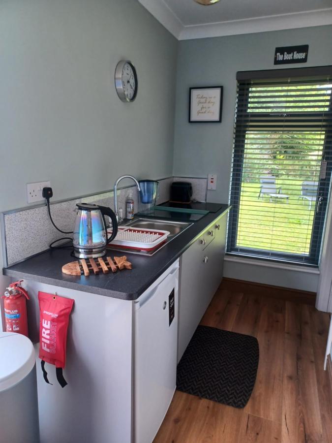 The Boathouse Apartment คอร์ก ภายนอก รูปภาพ