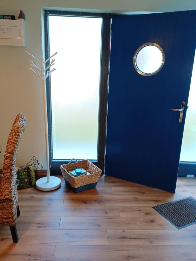 The Boathouse Apartment คอร์ก ภายนอก รูปภาพ